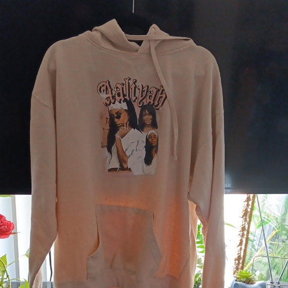 Aaliyah Graphic Beige Hoodie - Picture 7 of 12